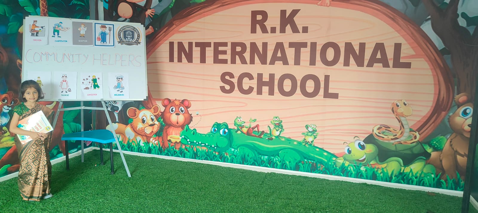 COMMUNITY HELPERS COMMUNITY HELPERS